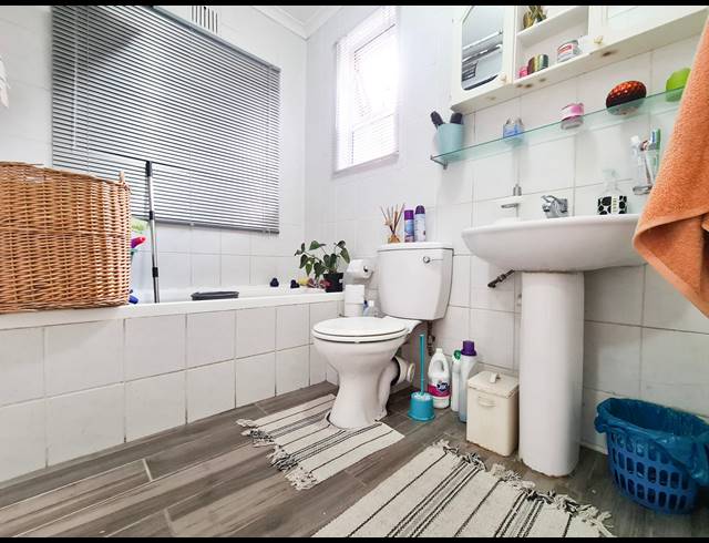2.5 BEDROOM APARTMENT TO LET IN BLOUBERGRANT
